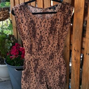 Forever 21 womens short length romper.  Sz Small